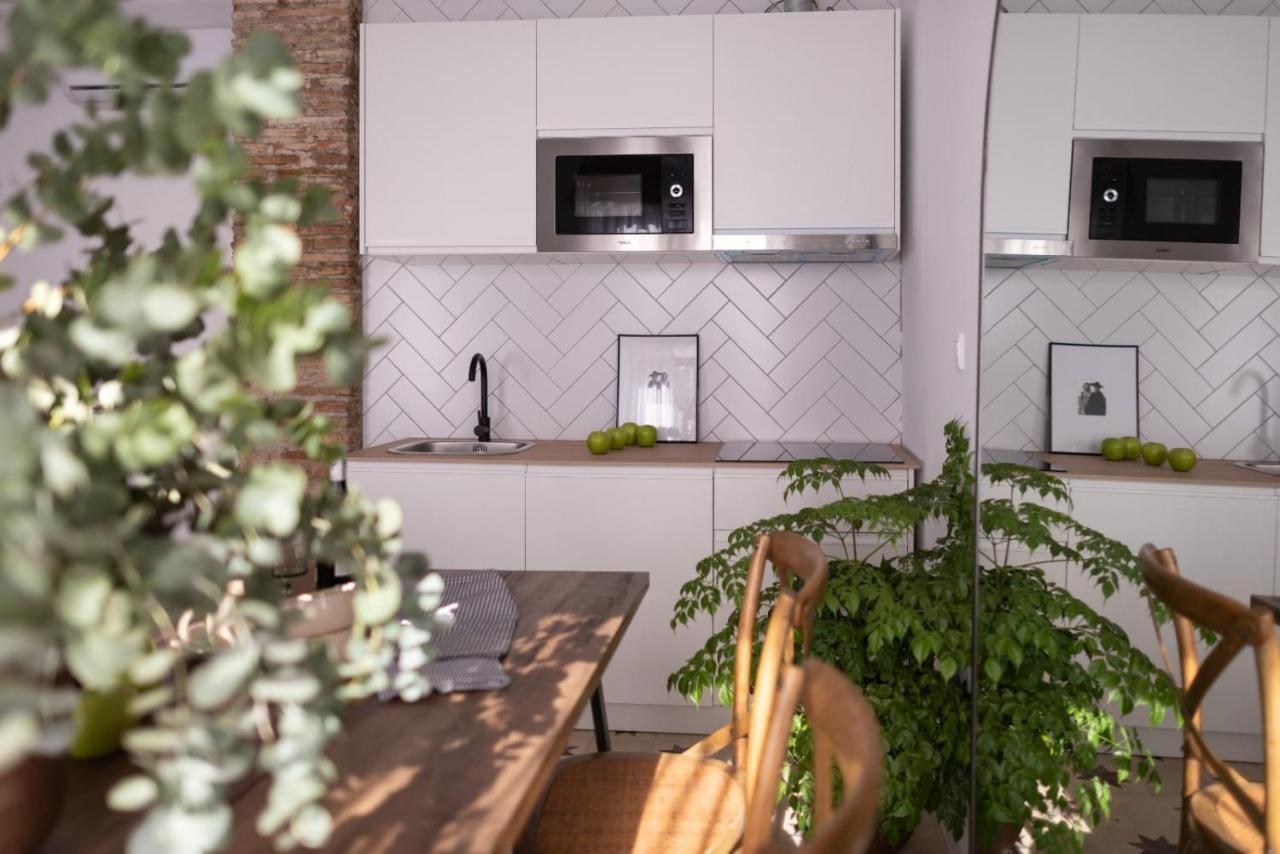 Apartamento Junto A Hospital Real Apartment Granada Exterior photo